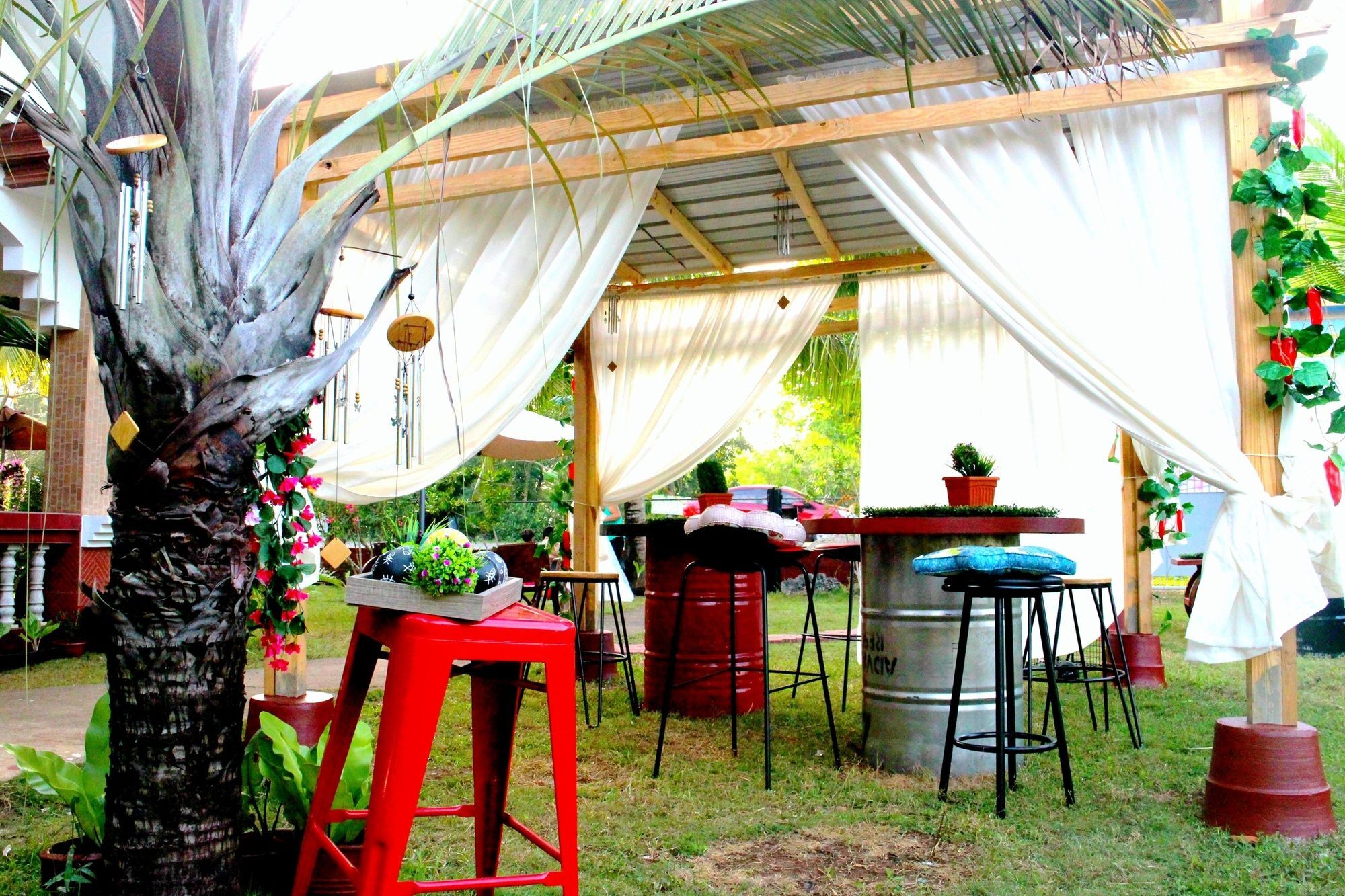 Sea Breeze Hostel - Alona Beach Panglao Exterior photo